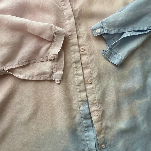 Anthropologie Cloth & Stone Dip Dye Blue Pink Button Down shirt Sz M - Picture 5 of 14